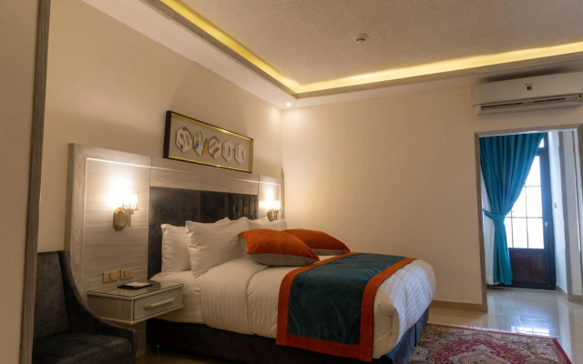 Petra Canyon Hotel