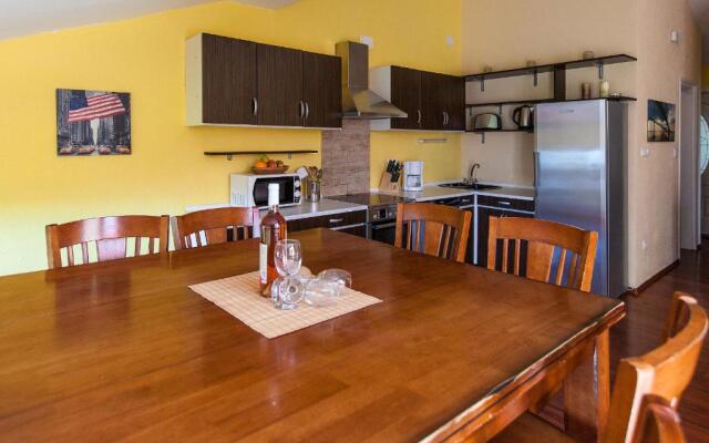 Apartments Villa Americana