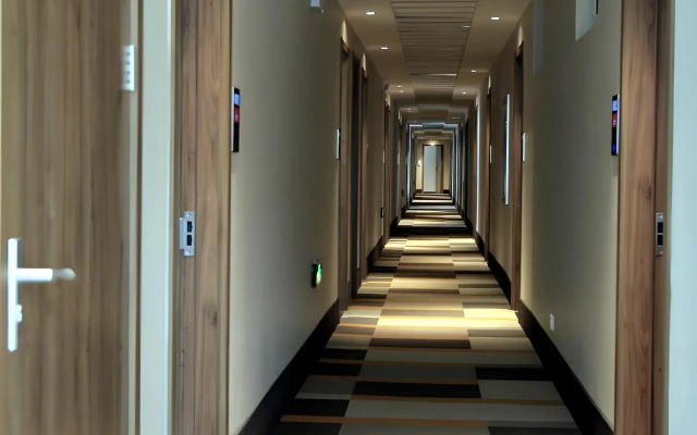 Shell Zhangjiakou City Qiaodong District Yingzuo Hotel
