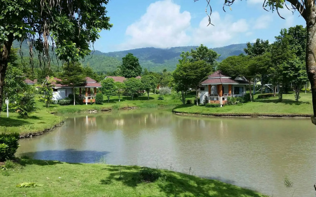 Tanaosri & Creekside Resort