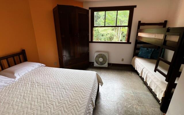 Casa Vargem Alegre, 4 quartos, piscina, gourmet e condomínio completo