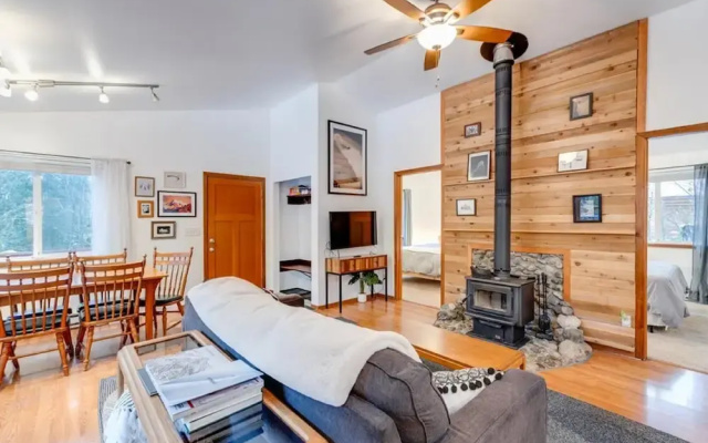 Mt Baker Lodging Cabin 81 - Sleeps 4
