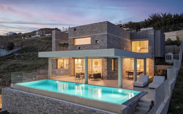 Luxurious Seafront Villa Karystos