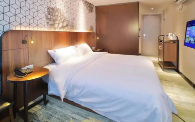 Guangzhou Pinecone & Huayi Select Hotel