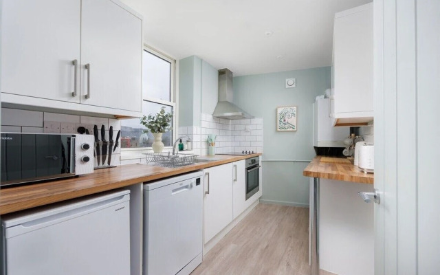Luxury First Floor 2 bed Apartment