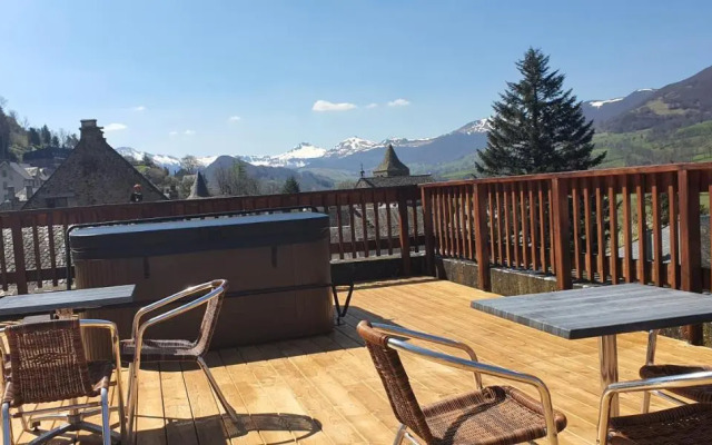 Le grand hôte l de la vallée