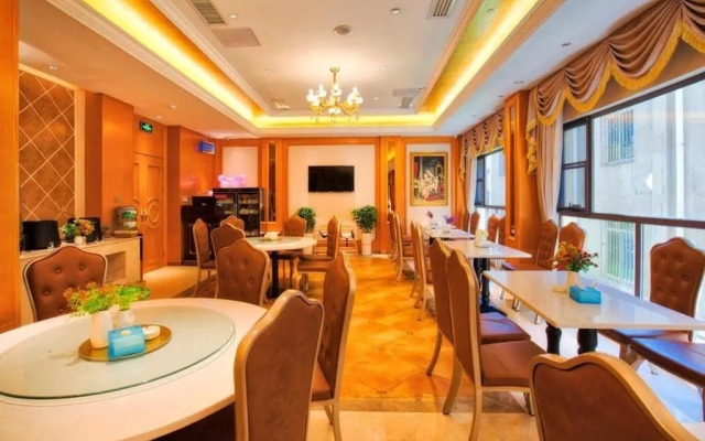 Vienna Hotel (Chuanxin Drum Tower Metro Station, Beijing Road)