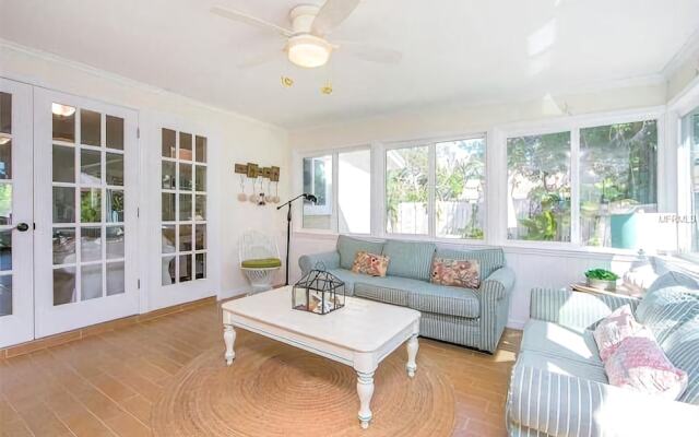 Angelfish Apartment 3