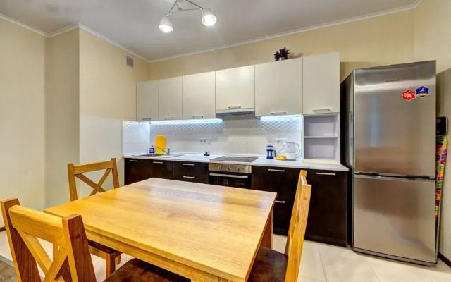 Apartment Voskresenska 18