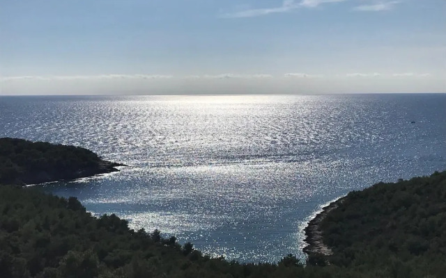 Sunrise Sunset Seaview Walk to Vis Iconic Beaches