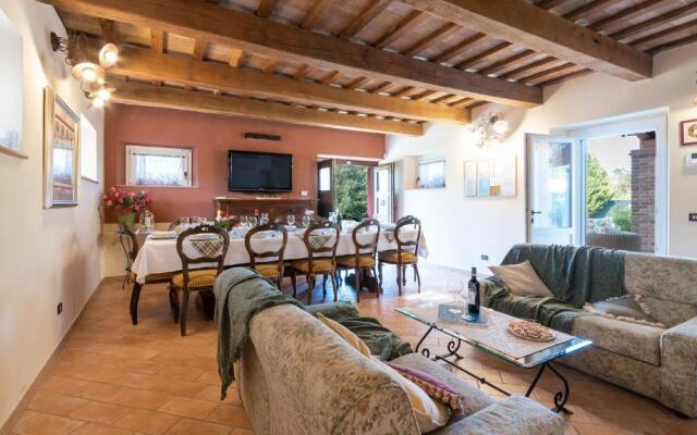 CASCINA MARIANNA 12&4, Emma Villas