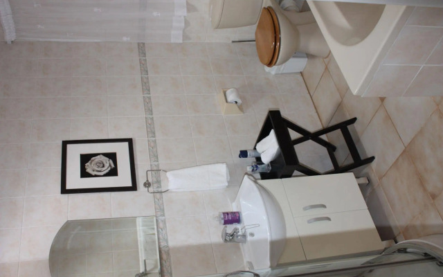 Somerset Lodge Montagau
