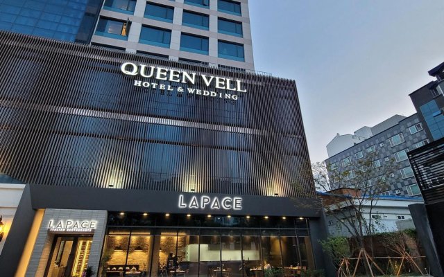 Queen Vell Hotel