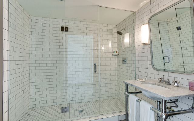 Clinton Hotel South Beach