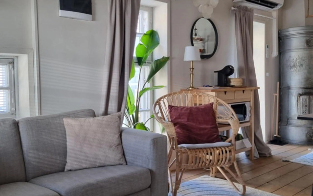 Hurmaava ullakkoasunto Vanhan Rauman laidalla