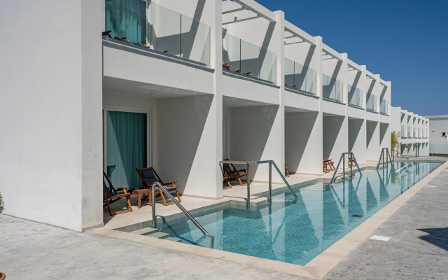 Mirage Bleu Hotel