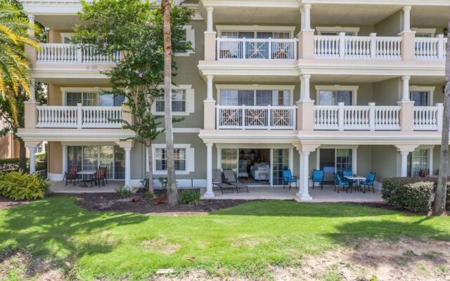 Rvh_326r Centre Court 3 Bedroom Condo