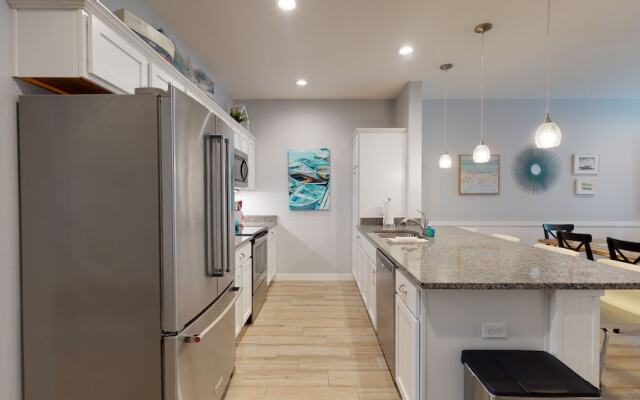 Beachside Getaway - 3 Br Condo