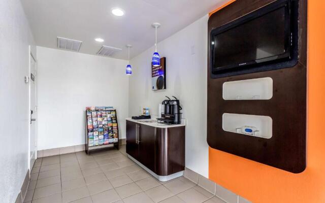 Motel 6 Bryan, TX - College Station