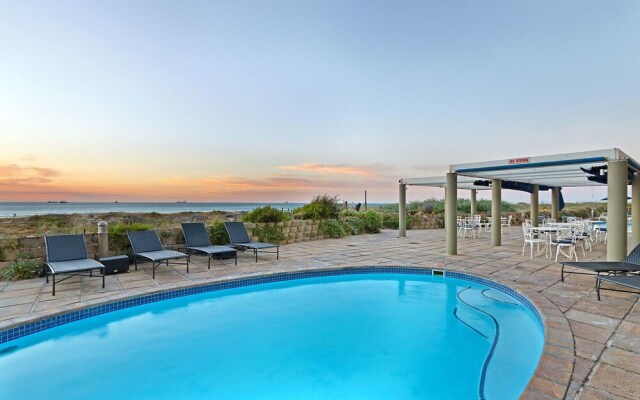 Leisure Bay 205