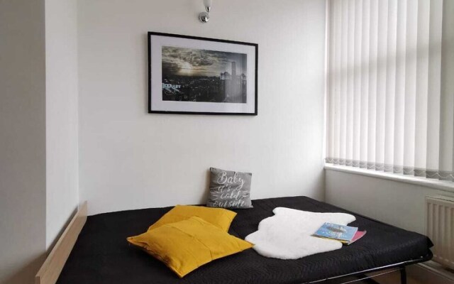 Central Apartment Near Barbican Centre