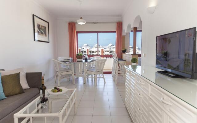 B25 - Candimar Beach Apartment