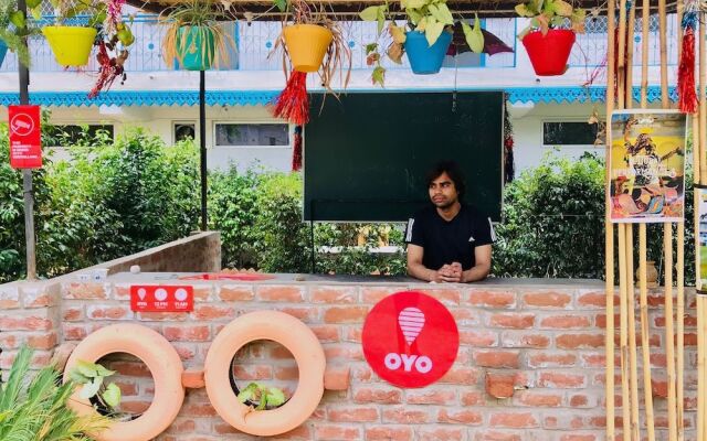 OYO 15518 Hotel Amar