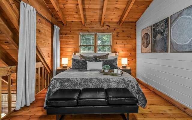 Willow Creek 2 Bedroom Cabin by RedAwning