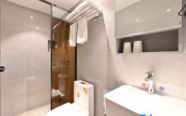 Super 8 Youxuan Hotel (Beijing Fuwai Hospital)
