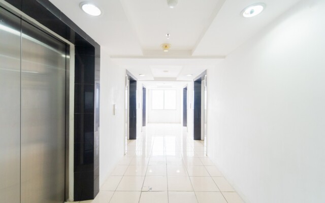 RedLiving Apartemen Bassura City - Ens Room