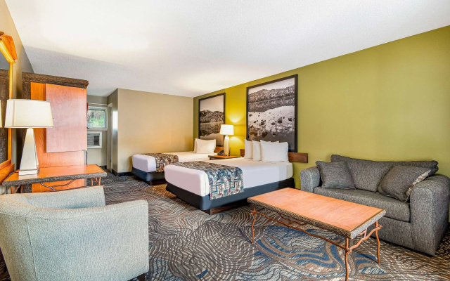 Super 8 by Wyndham Lake George/Downtown