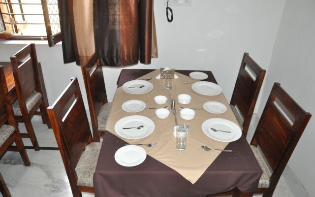 Sartaj Hotel
