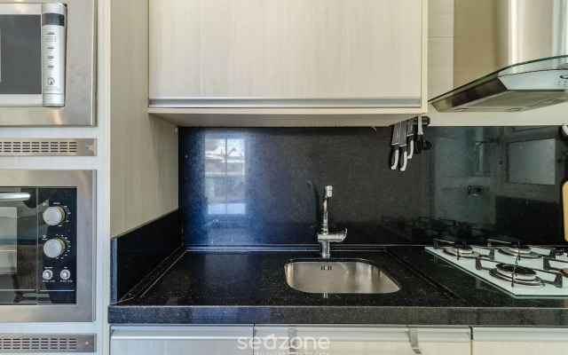 Apt w/ Side sea View, Seaside Condominium Rap0306