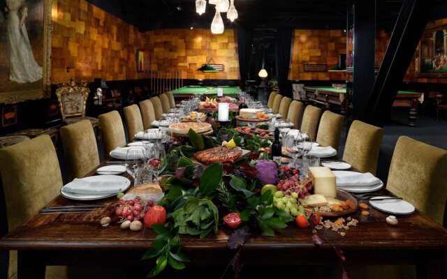 Museum Apartment Hotel, Independent Collection by EVT