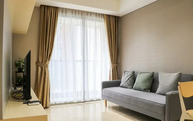 Modern Look And Comfortable 1Br Gold Coast Apartment Pik