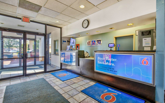 Motel 6 Ashland, VA