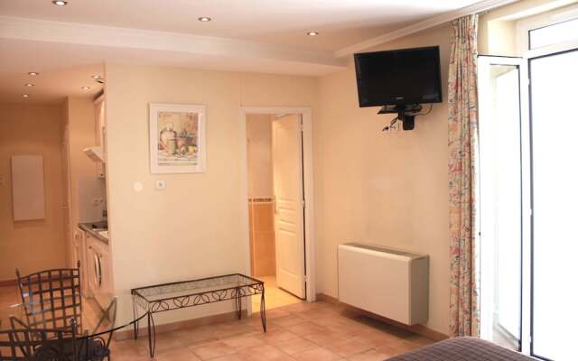 Studio Commandant Andre 22 by Viva Riviera