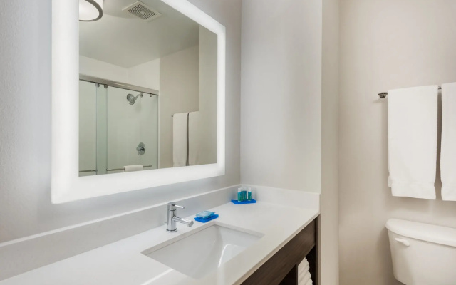 Holiday Inn Express Warrenton by IHG