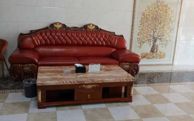 Huayun Business Hotel