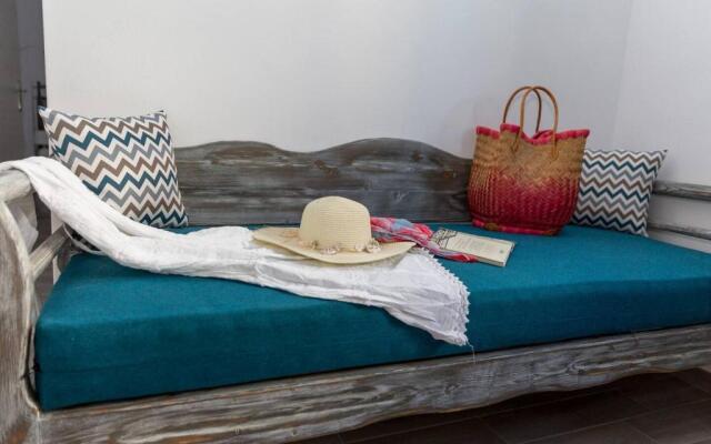 Santorita Suites