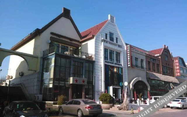 Backpacker International Youth Hostel
