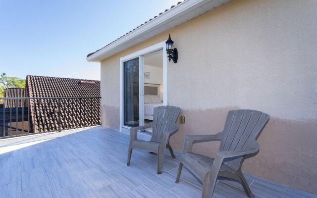 Beautiful 5Bd Single Family w/ Game Room @ 106 Lake Wilson Preserve