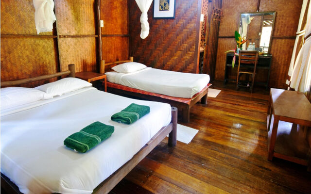 Khao Sok Riverside Cottage