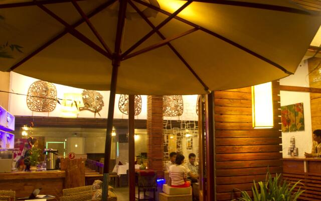 Monsoon Boutique Hotel