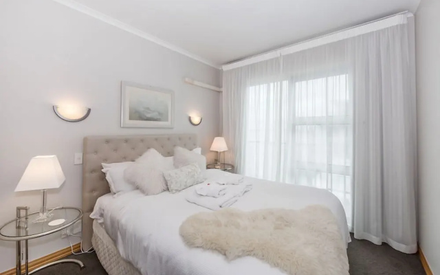 Panoramic Views - 2 Bedroom Sub-Penthouse – Guest Rooms – Auckland