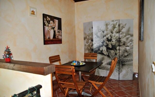 Caprera Room - Air-conditioned Triple Room in Maranola - Formia