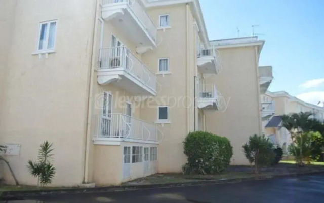 Well equipped peaceful 3 bedroom apartment