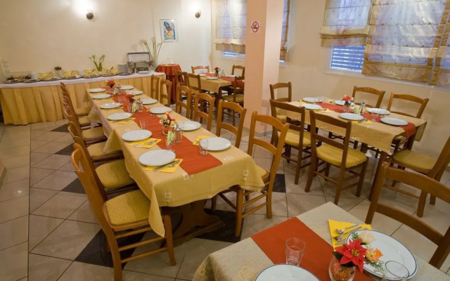 Hotel Akropol