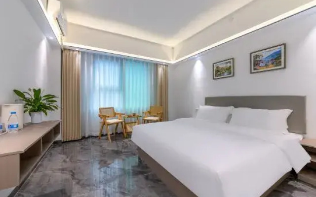Fuxianlai Homestay (Haigongshang Riyue Square)