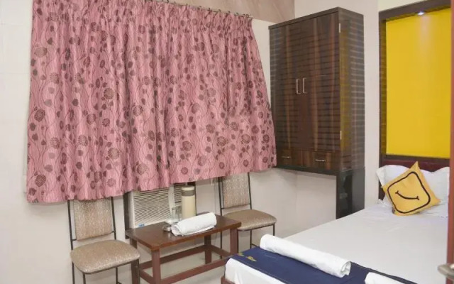 Vista Rooms at Chembur Station